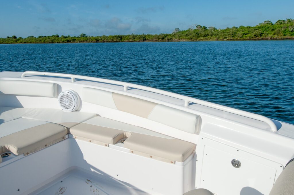 everglades_243cc_exterior_bow hand rail_RG1_3182 243cc exterior bow hand rail
