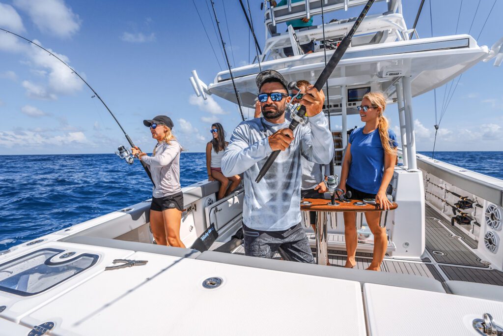 everglades_455cc_lifestyle_DSC4337 Young group fishing on everglades fishing boat