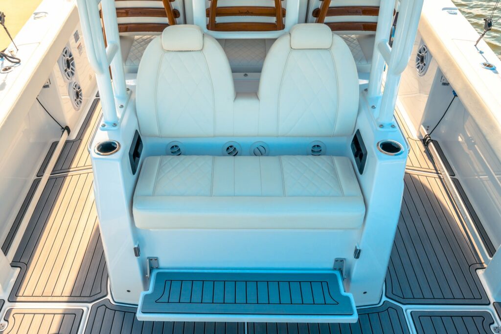 _Z9E4605 Elevated aft facing seating